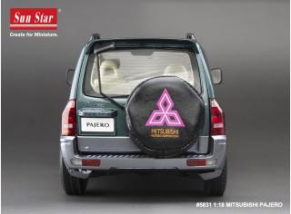 Mitsubishi Pajero V73, green metallic SunStar Metallmodell 1:18